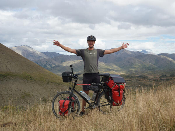 Melvin Griese mit seinem Fahrrad