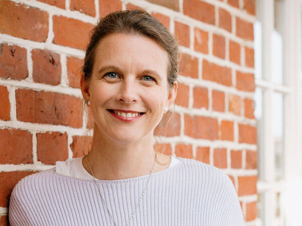 Autorin und Journalistin Peggy Elfmann