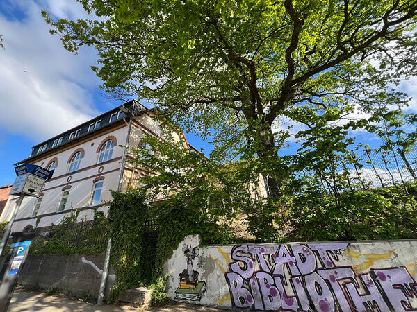 Geb&auml;ude K&ouml;nigstra&szlig;e von Vorne im Mai 2026.