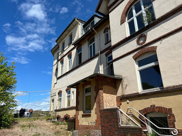 Geb&auml;ude K&ouml;nigstra&szlig;e im Juni 2026.