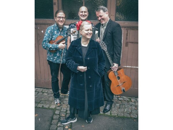 Foto der finnischen Band Uusikuu