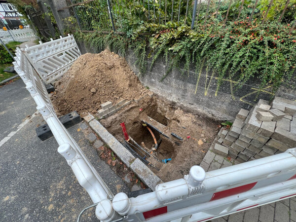 Herstellung des Bauwasseranschlusses in der K&ouml;nigstra&szlig;e